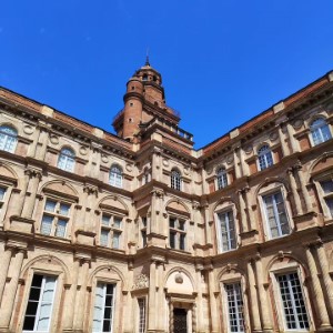 Toulouse, suite et fin. Avec beaucoup d'architecture. Parce que l'architecture, c'est le 🔥.#architecture #toulouse #france